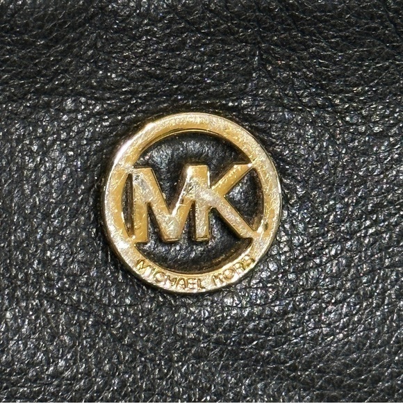 Michael Kors Black Pebbled Leather Small Fulton Crossbody Bag - Picture 10 of 15